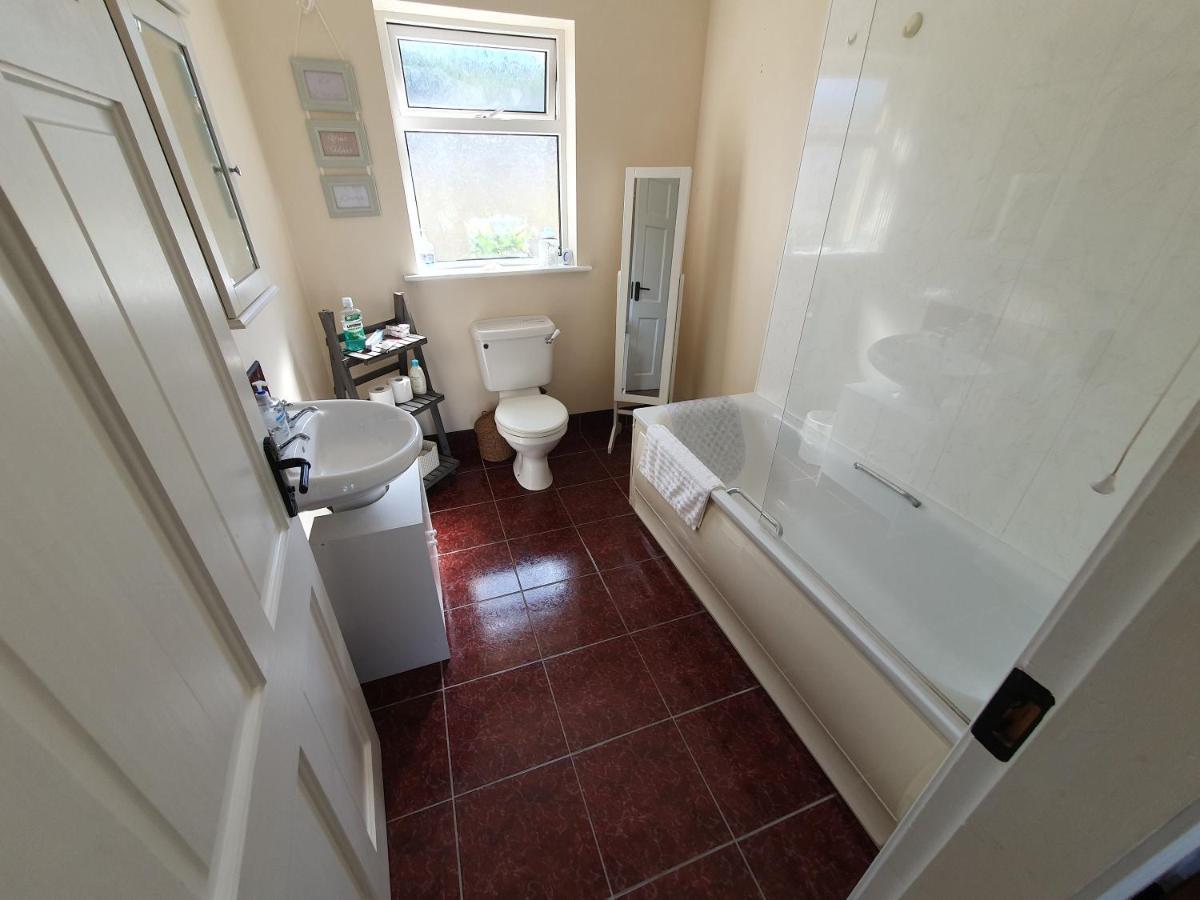 Quiet 2-Bedroom Buncrana Home Ngoại thất bức ảnh